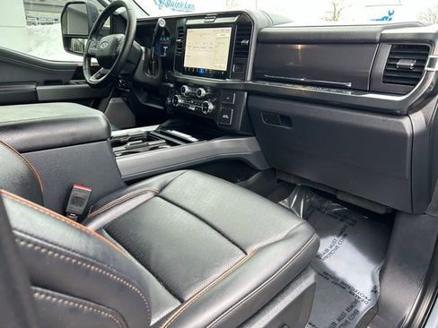 Used 2025 Ford F350 Lariat w/ Black Appearance Package image 12