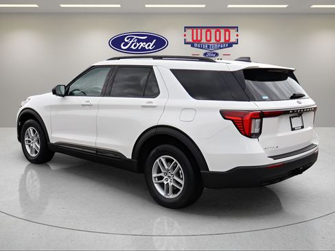 New 2026 Ford Explorer Active AWD/4WD image 5