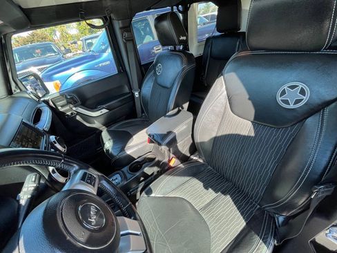 Used 2015 Jeep Wrangler Unlimited Sport image 11