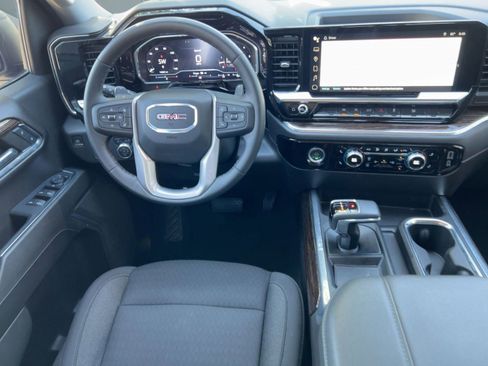Used 2024 GMC Sierra 1500 Elevation image 28