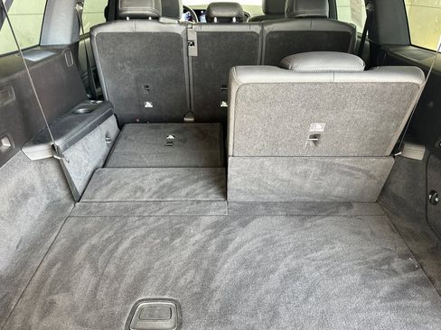 Used 2024 Mercedes-Benz GLS 450 4MATIC image 16