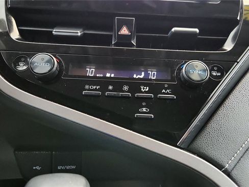 Used 2023 Toyota Camry SE image 30