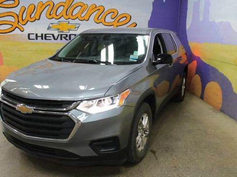 Used 2021 Chevrolet Traverse LS FWD image 5