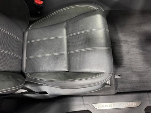 Used 2020 Land Rover Range Rover Velar S image 19