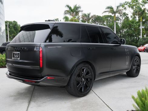 Used 2023 Land Rover Range Rover SE AWD/4WD image 10