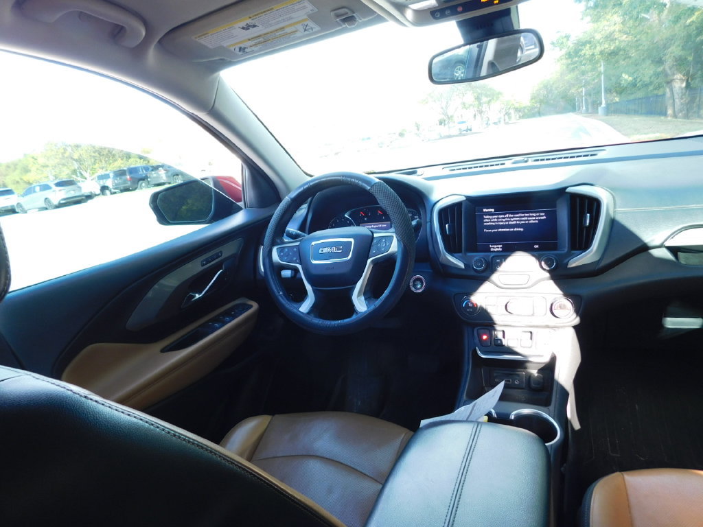 Used 2019 GMC Terrain SLT w/ Preferred Package FWD image 2