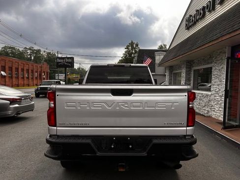 Used 2021 Chevrolet Silverado 2500 Custom w/ Custom Convenience Package AWD/4WD image 5