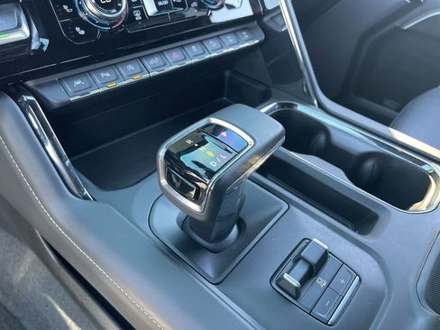 Used 2023 GMC Sierra 1500 AT4X image 16