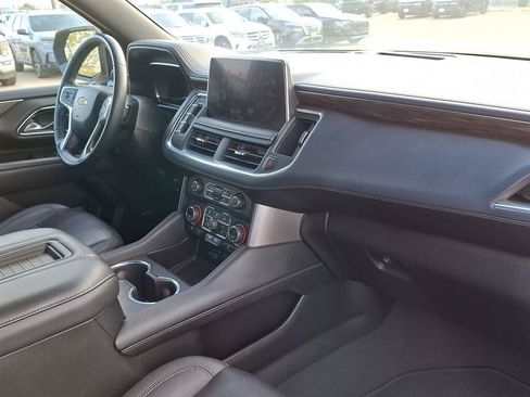 Used 2024 Chevrolet Suburban LT AWD/4WD image 12