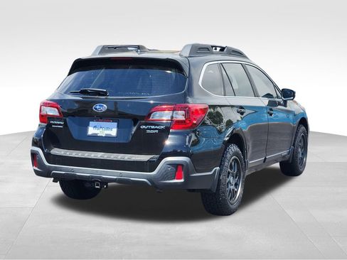 Used 2018 Subaru Outback 3.6R Limited AWD/4WD image 8
