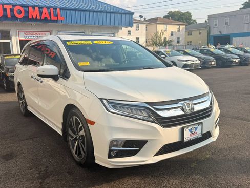 Used 2019 Honda Odyssey Elite image 2