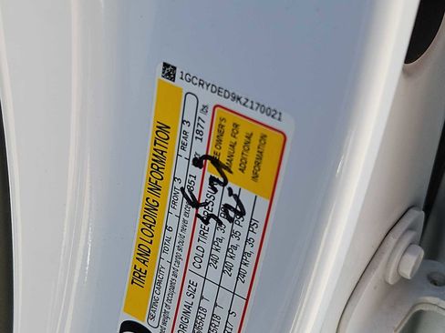 Used 2019 Chevrolet Silverado 1500 LT w/ Texas Edition image 25