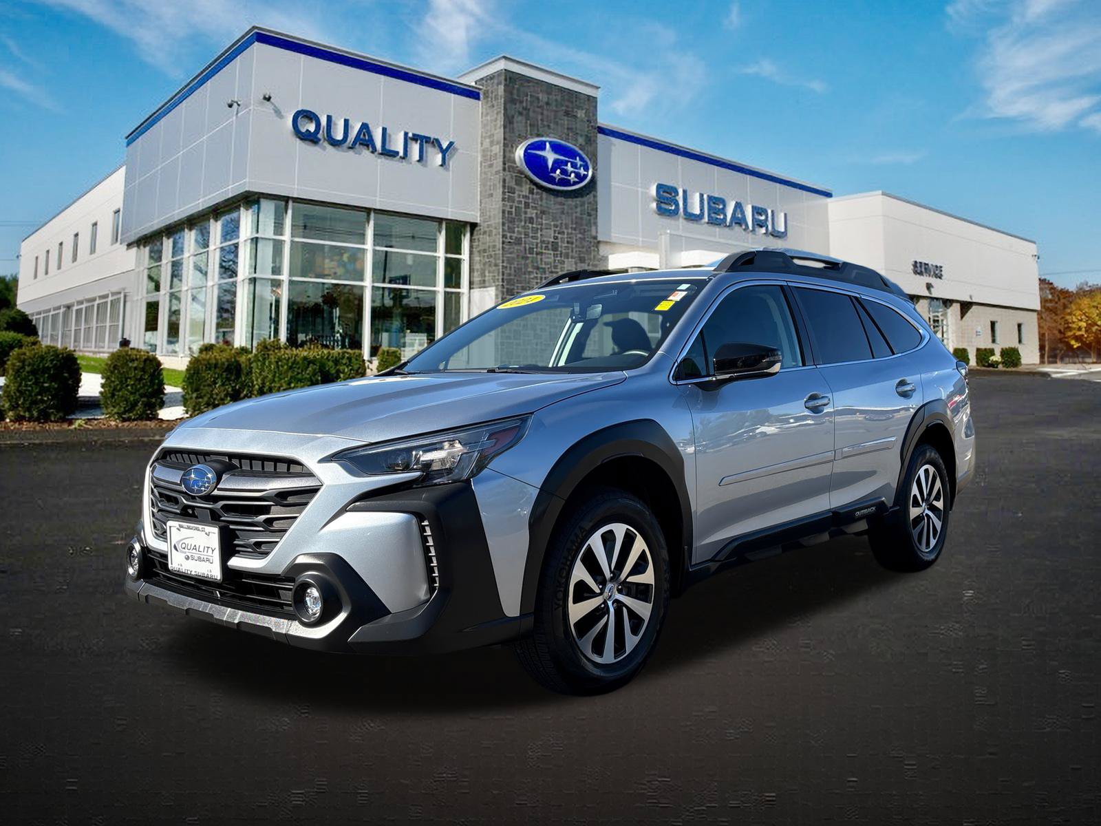 Used 2024 Subaru Outback Premium AWD/4WD image 1