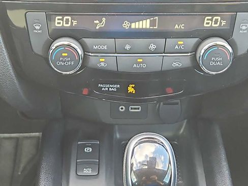 Used 2022 Nissan Rogue Sport SL image 16