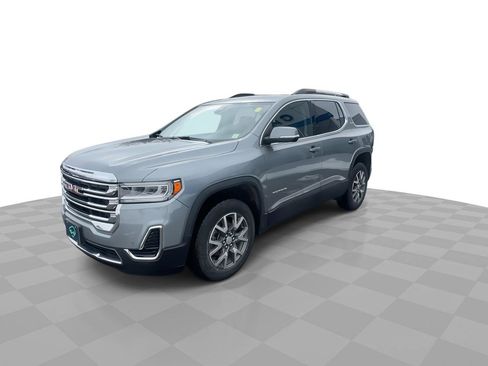 Certified 2023 GMC Acadia SLE w/ Driver Convenience Package image 4