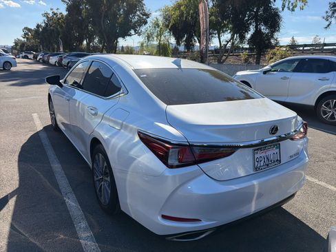 Used 2023 Lexus ES 350 w/ Accessory Package (Z2) image 4