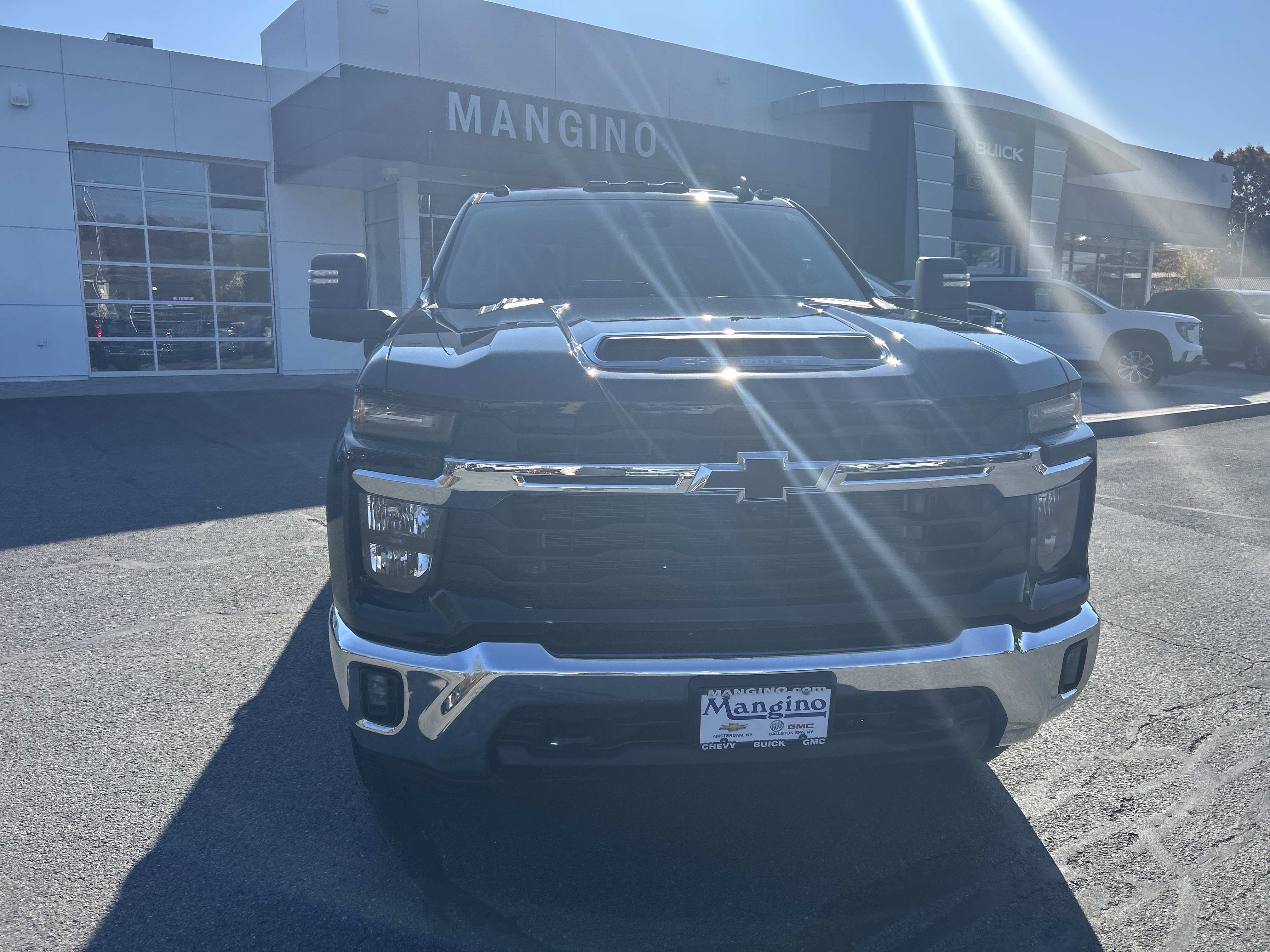 Used 2024 Chevrolet Silverado 2500 LT AWD/4WD image 17