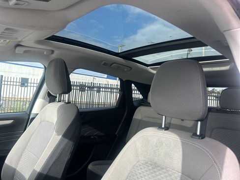 Used 2022 Ford Escape SE w/ SE Sport Appearance Package AWD/4WD image 27