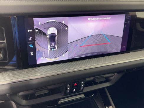 Certified 2026 Porsche Cayenne E-Hybrid Coupe AWD/4WD image 25