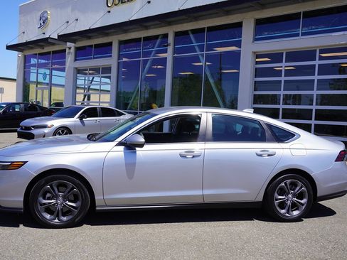 Used 2025 Honda Accord LX image 3