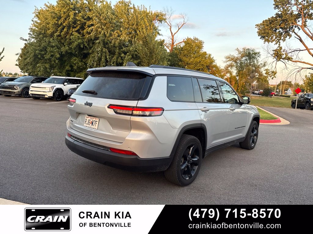 Used 2024 Jeep Grand Cherokee L Altitude AWD/4WD image 3