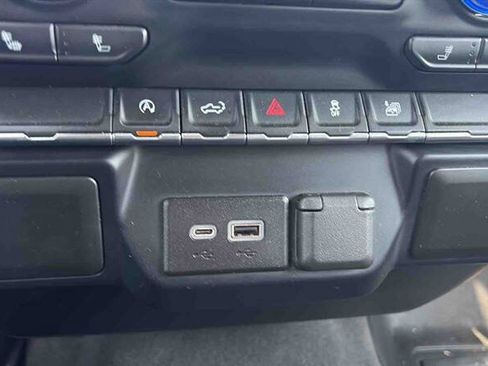 Used 2021 GMC Sierra 1500 Elevation AWD/4WD image 22
