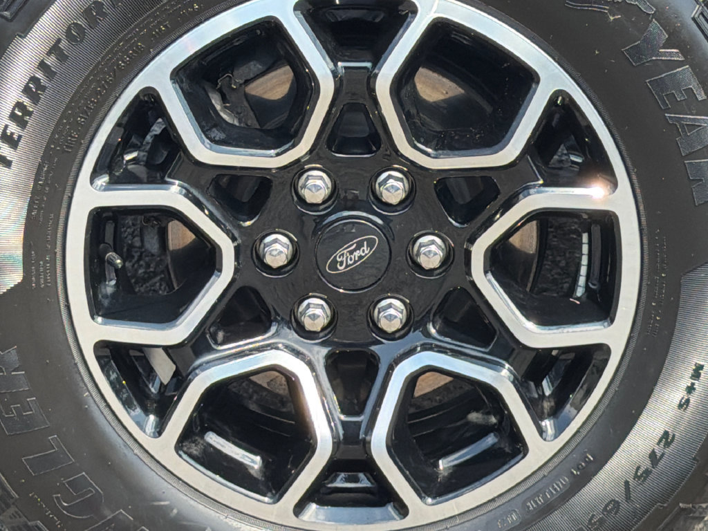 Used 2023 Ford F150 Lariat AWD/4WD image 6
