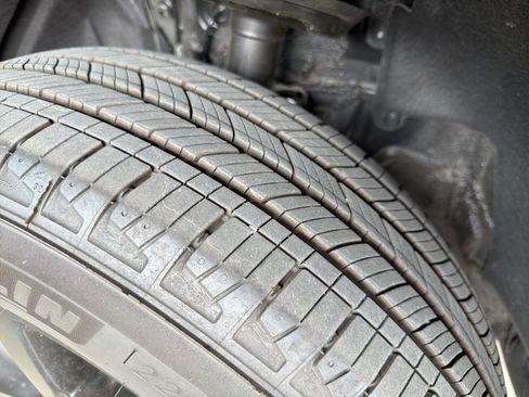 Used 2025 Toyota RAV4 LE image 3