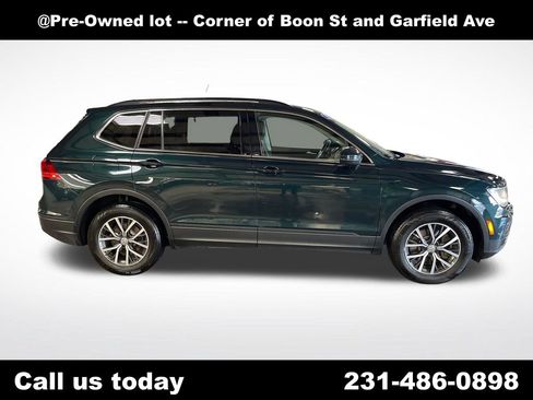 Used 2019 Volkswagen Tiguan SE w/ Panoramic Sunroof Package AWD/4WD image 6