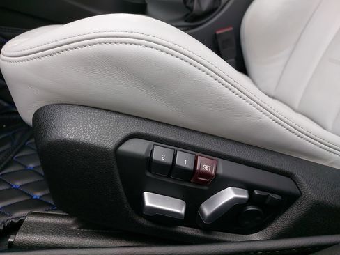 Used 2018 BMW M3 RWD image 30