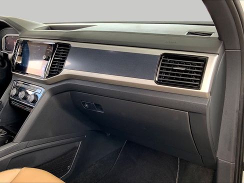 Used 2023 Volkswagen Atlas Cross Sport SEL AWD/4WD image 19