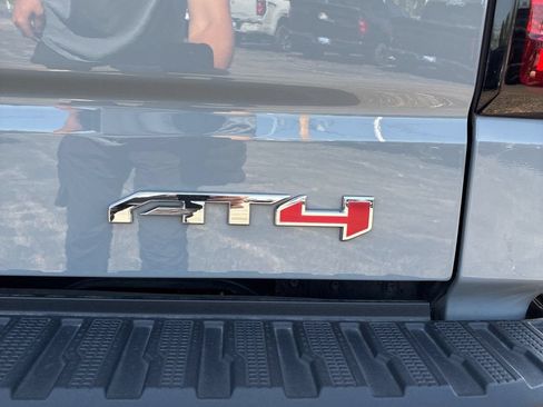 Used 2025 GMC Sierra 1500 AT4 w/ AT4 Premium Package AWD/4WD image 11