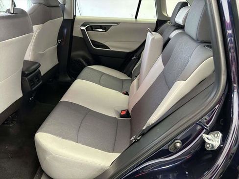 Certified 2025 Toyota RAV4 XLE w/ Convenience Package FWD image 15