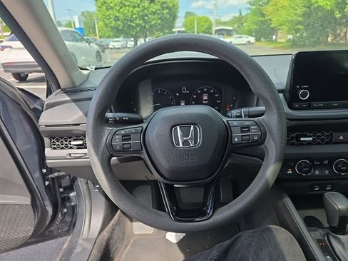 Used 2023 Honda Accord EX image 13