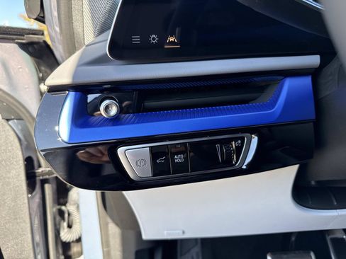 New 2026 Cadillac Optiq Luxury 1 image 33