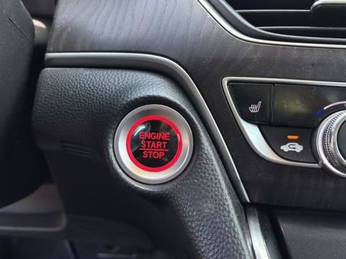 Used 2020 Honda Accord EX image 29