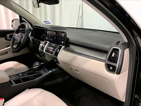 Used 2023 Kia Sorento S w/ Panoramic Sunroof Package FWD image 28
