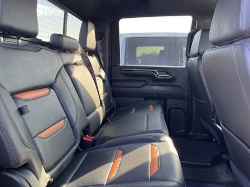Used 2024 GMC Sierra 2500 AT4 w/ AT4 Premium Plus Package image 18