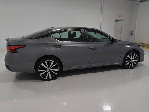 Used 2021 Nissan Altima 2.5 SR w/ SR Premium Package image 10