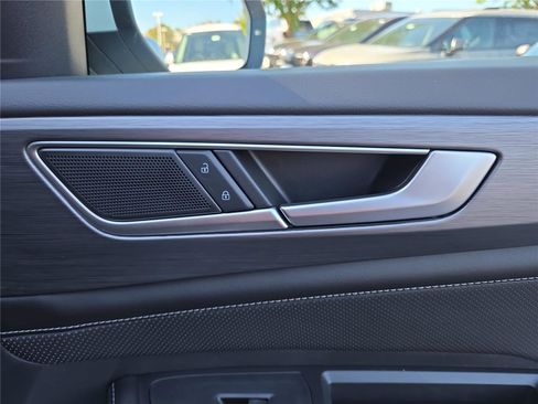 New 2026 Volkswagen Atlas Cross Sport SE image 32