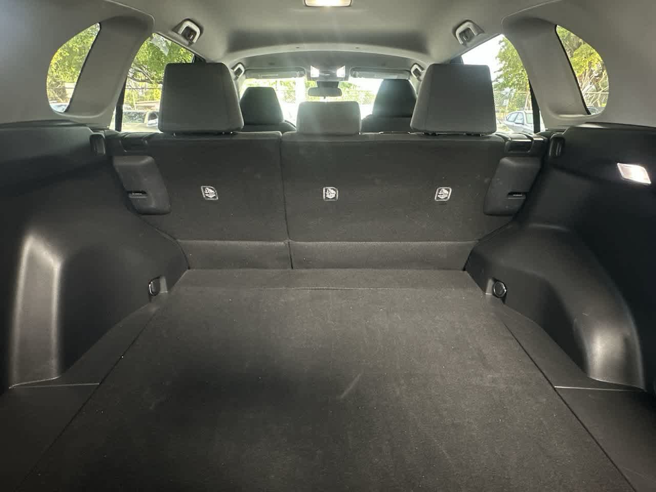 Used 2025 Toyota RAV4 XLE FWD image 25