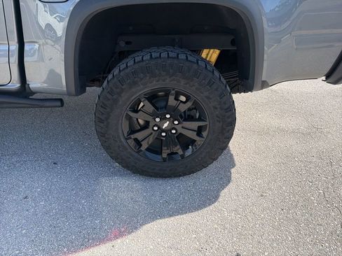 Used 2022 Chevrolet Colorado ZR2 w/ ZR2 Dusk Special Edition image 9