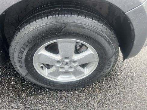 Used 2009 Ford Escape XLT image 20