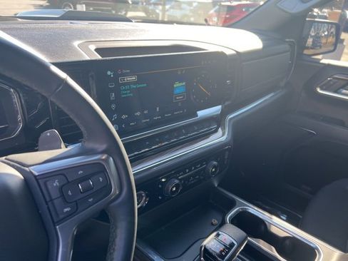 Used 2024 Chevrolet Silverado 1500 LT Trail Boss image 14