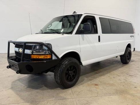 Used 2018 Chevrolet Express 3500 LT w/ LT Preferred Equipment Group RWD image 1