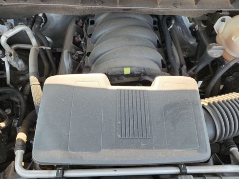 Used 2023 Chevrolet Silverado 1500 High Country w/ Technology Package AWD/4WD image 26