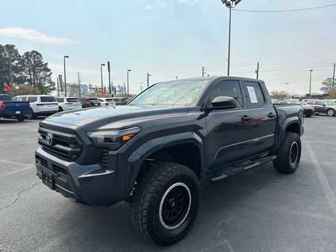 Used 2025 Toyota Tacoma SR RWD image 3