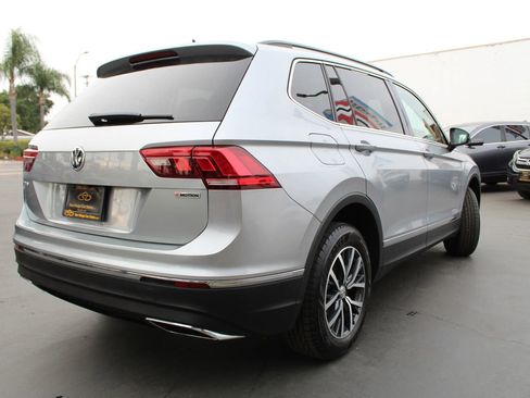 Used 2020 Volkswagen Tiguan SE w/ 3rd Row Seat Package image 6