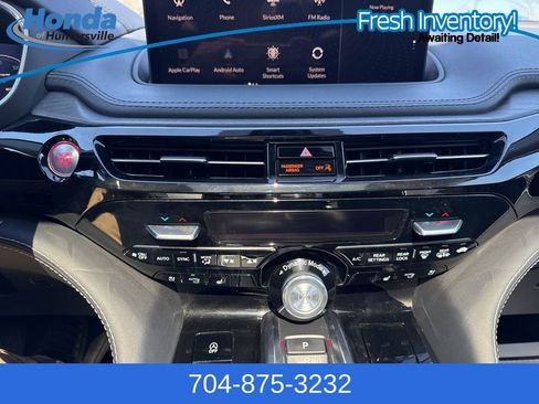 Used 2024 Acura MDX SH-AWD w/ Advance Package image 32