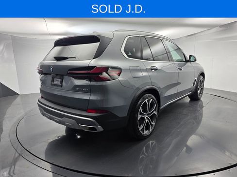Certified 2024 BMW X5 sDrive40i w/ Parking Assistance Package RWD image 4